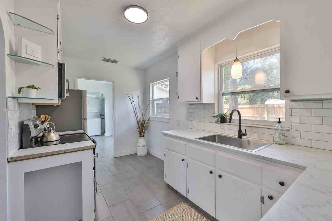 5540 59th St N - Photo 4 of 28