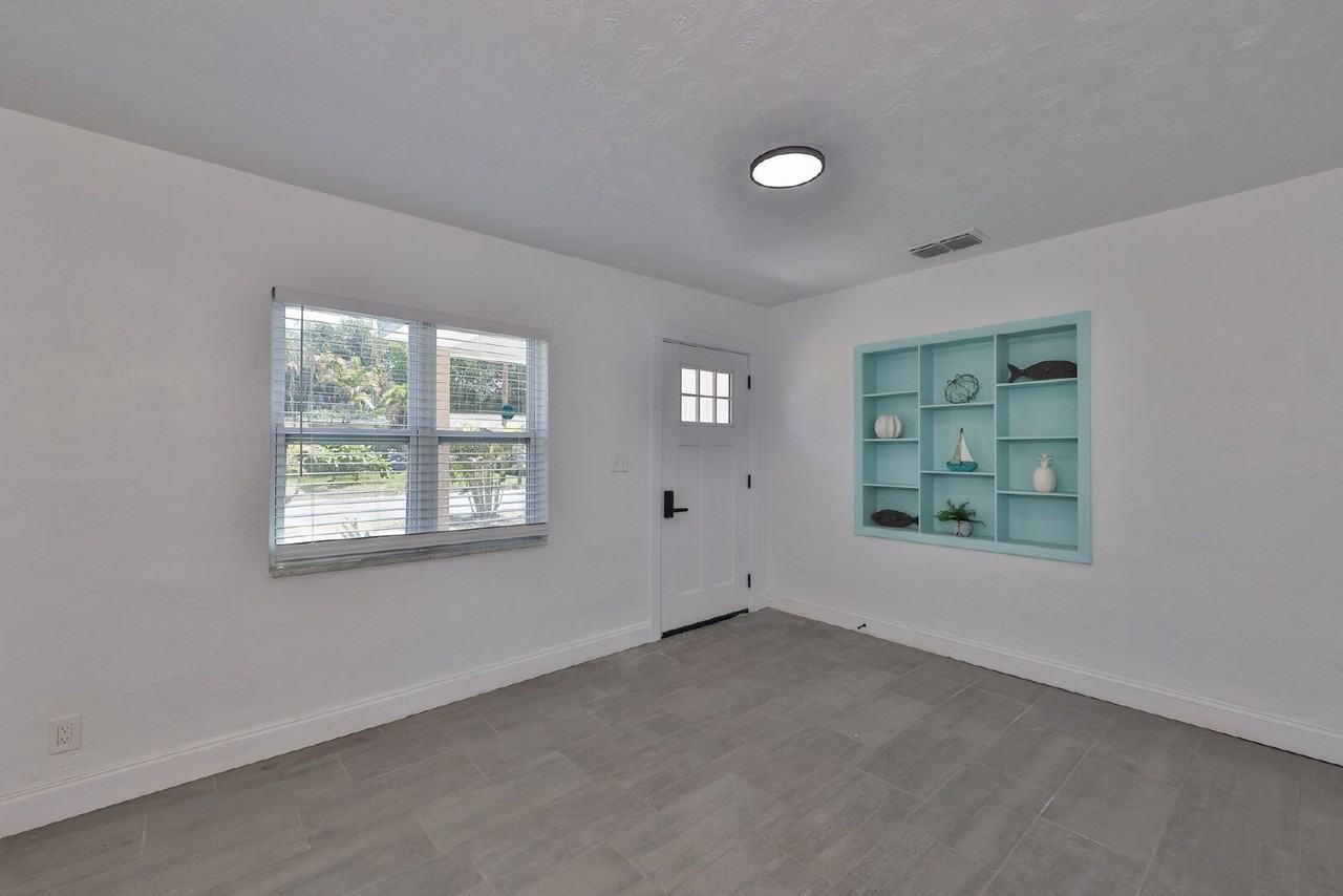 5540 59th St N - Photo 6 of 28