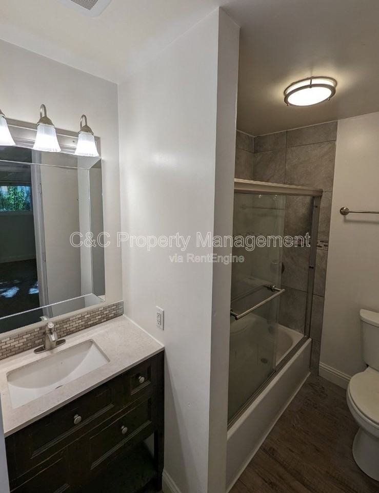 2080 Withers Ave #12 - Photo 6 of 8