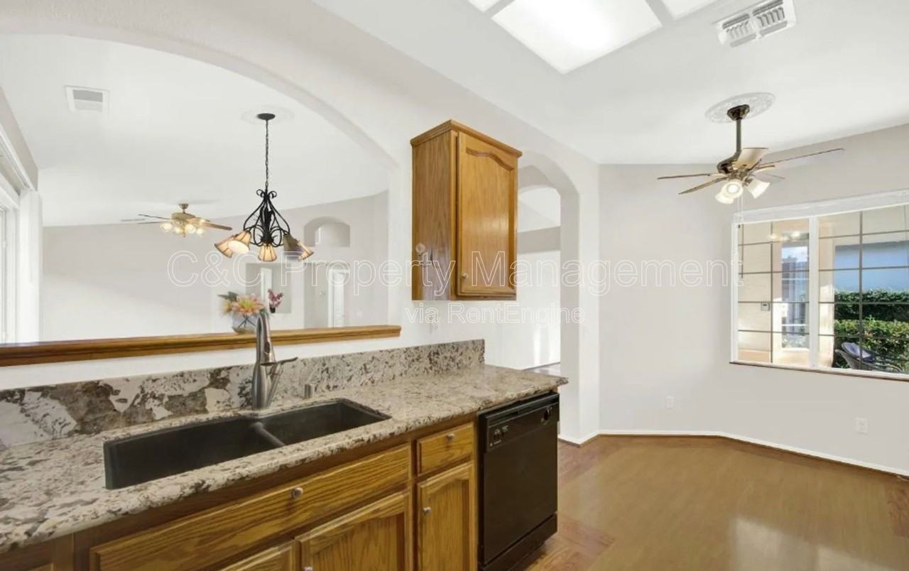 242 Bartlett Ln - Photo 3 of 20