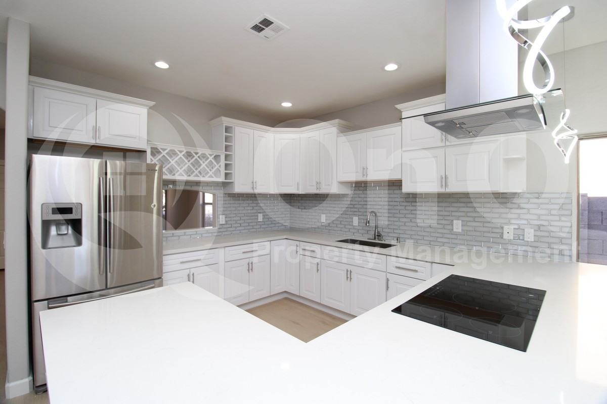 3003 E Kings Ave - Photo 4 of 21