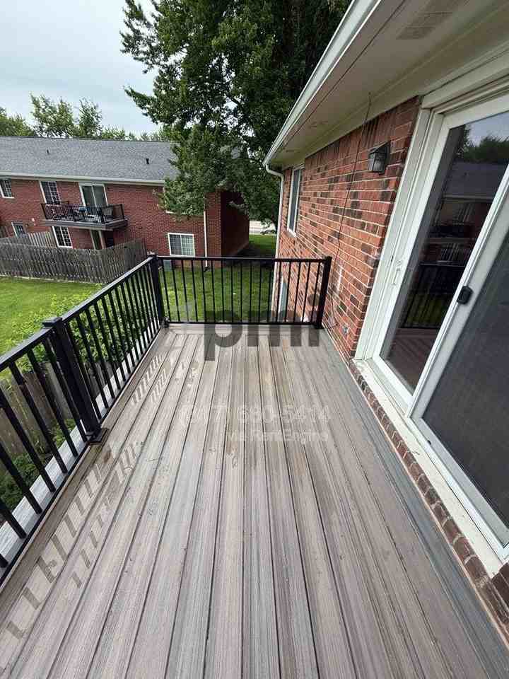 6460 Park Central Way - Photo 4 of 50