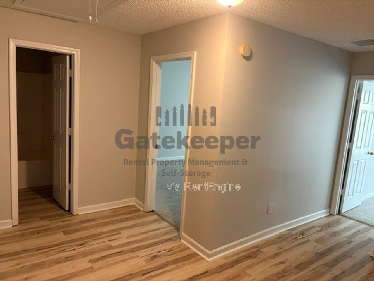 3161 Glen Hollow Dr - Photo 5 of 18