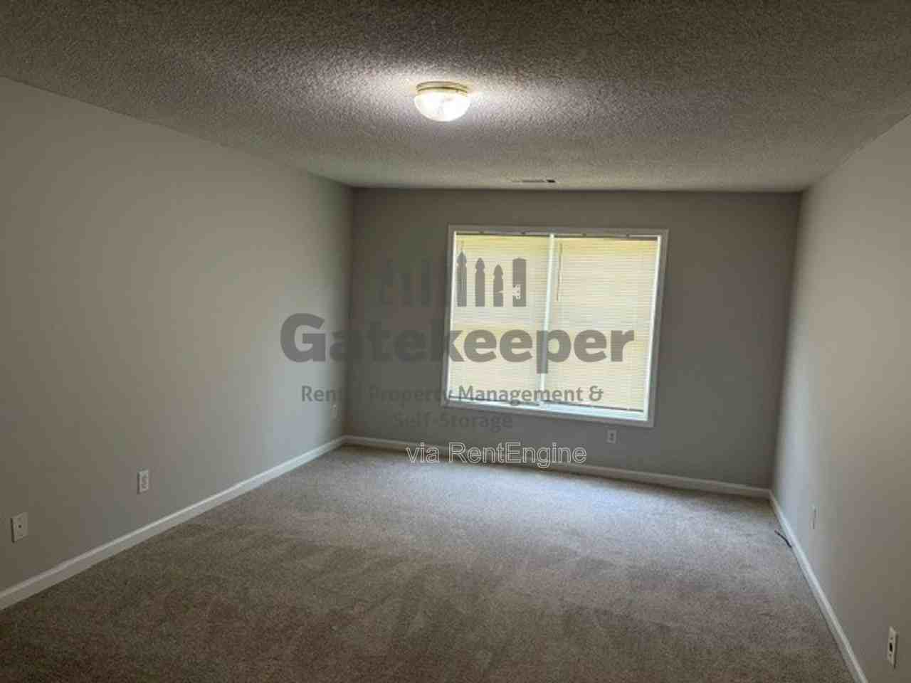 3161 Glen Hollow Dr - Photo 7 of 18
