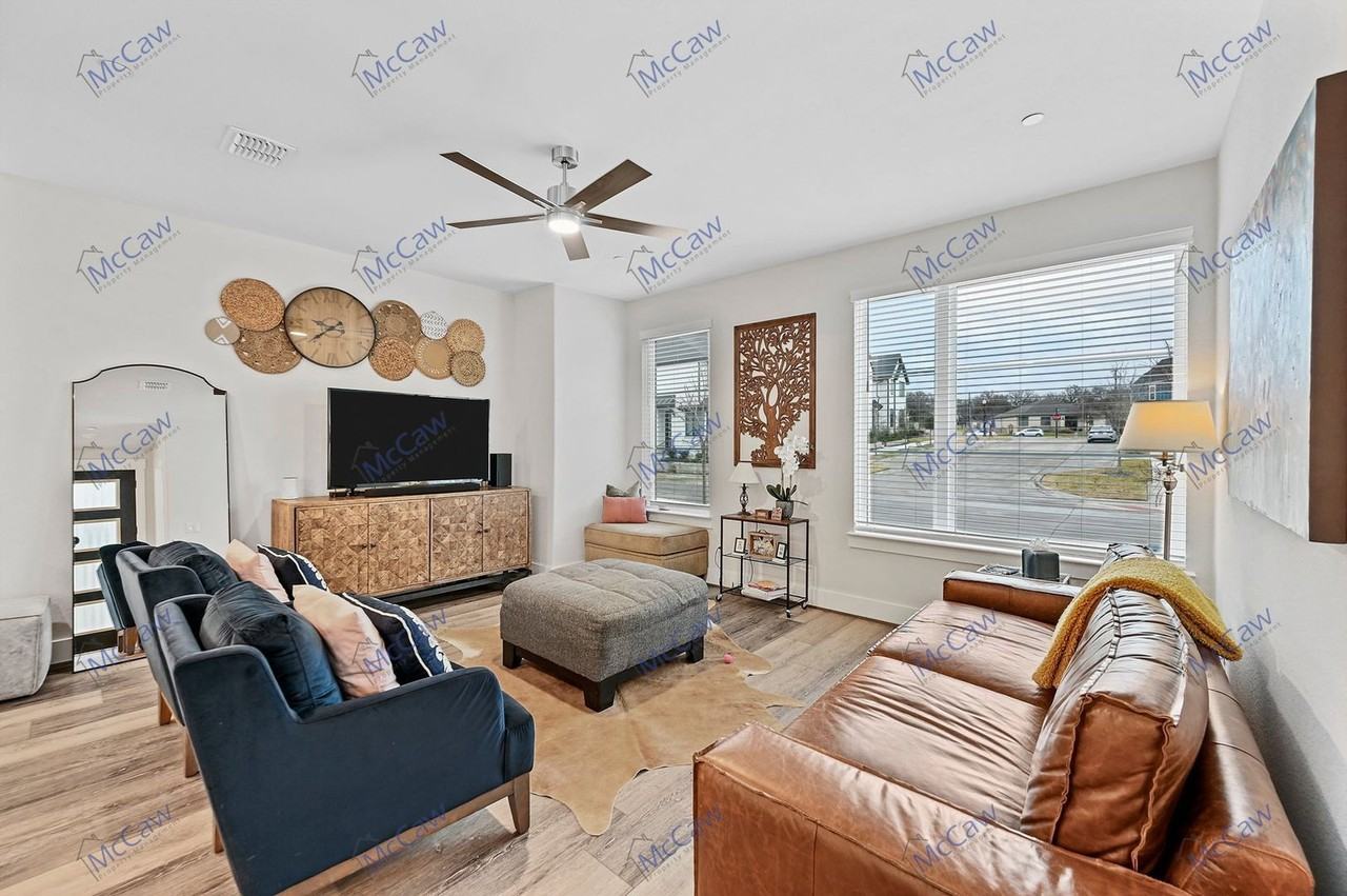 7741 Reis Ln - Photo 6 of 20
