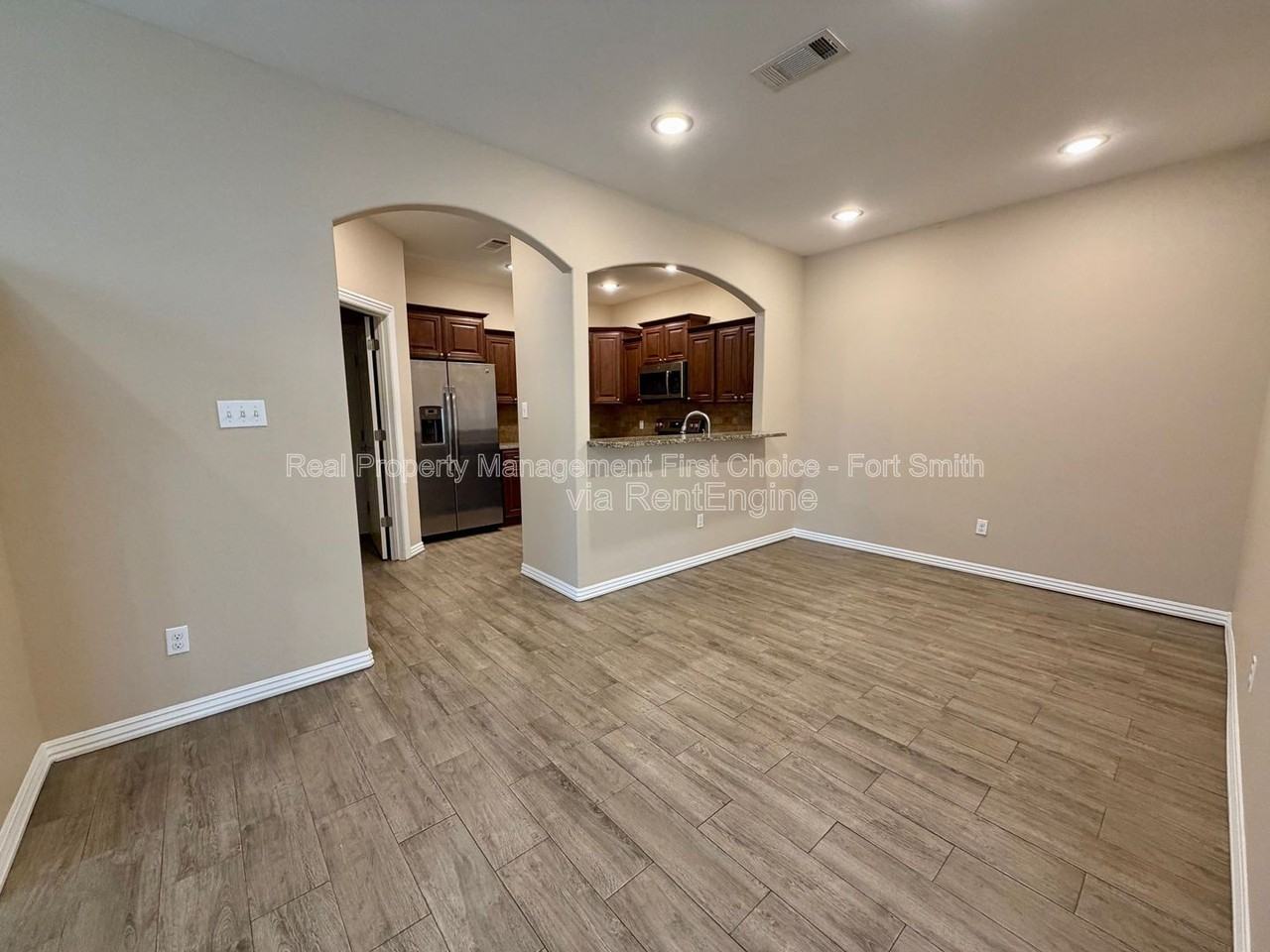 9817 Mylea Cir - Photo 4 of 18