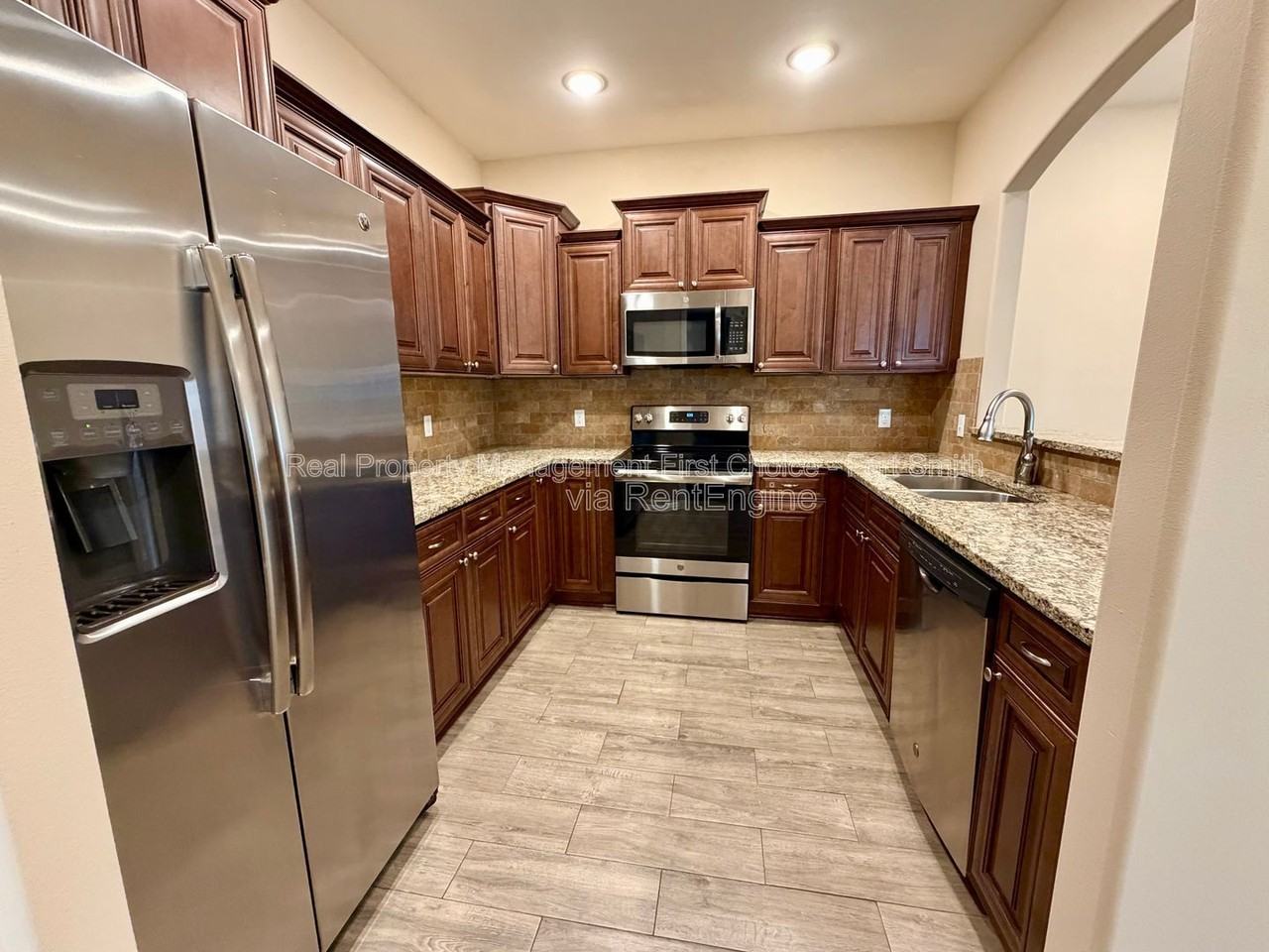 9817 Mylea Cir - Photo 5 of 18