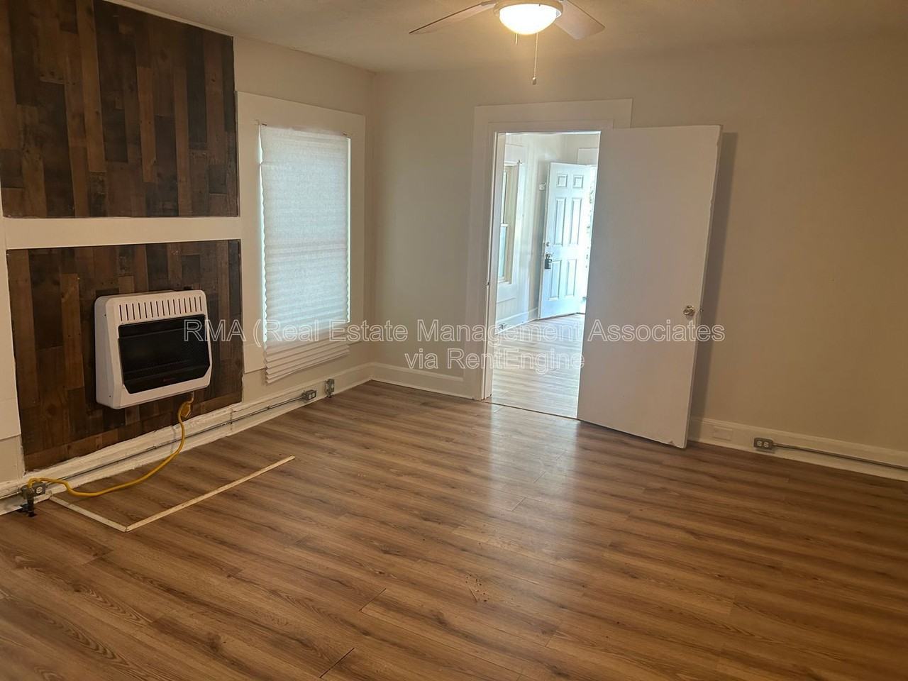 1104 Meriwether St - Photo 3 of 7
