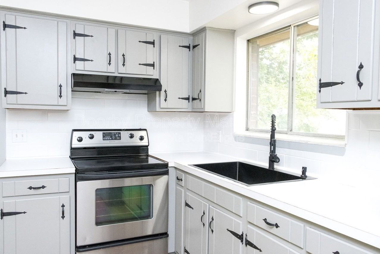 1300 Koblan Dr #A - Photo 2 of 14