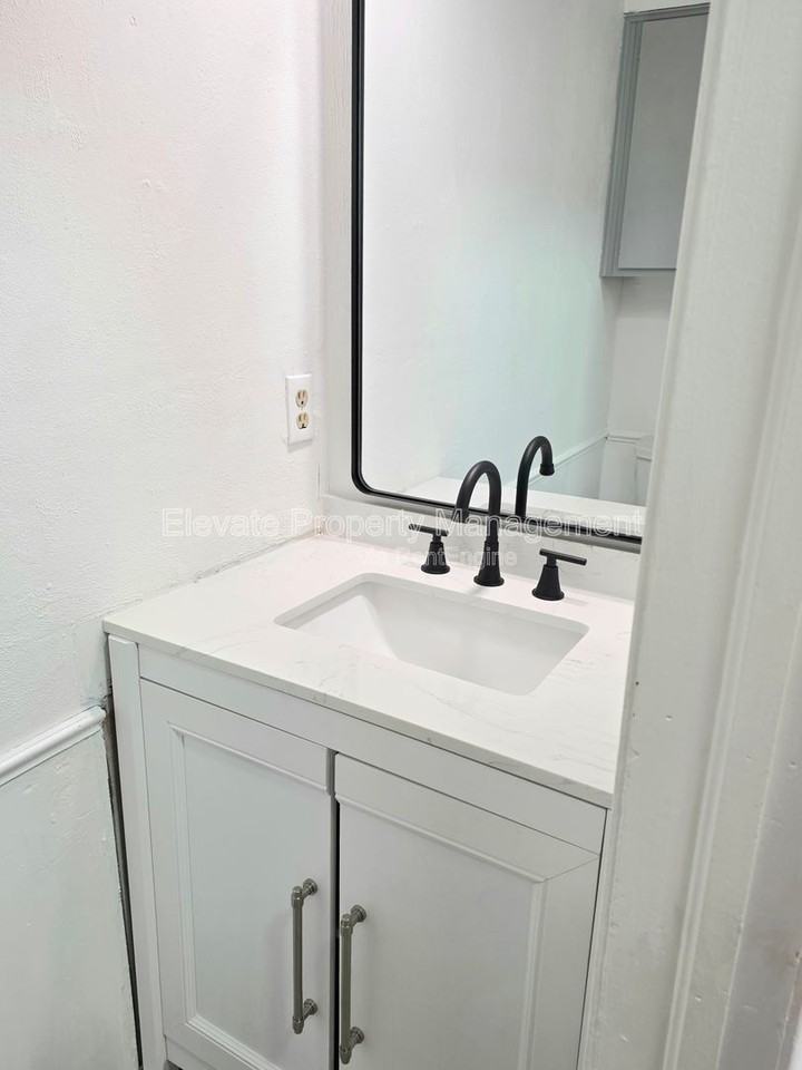 524 Westwood Ct - Photo 6 of 18