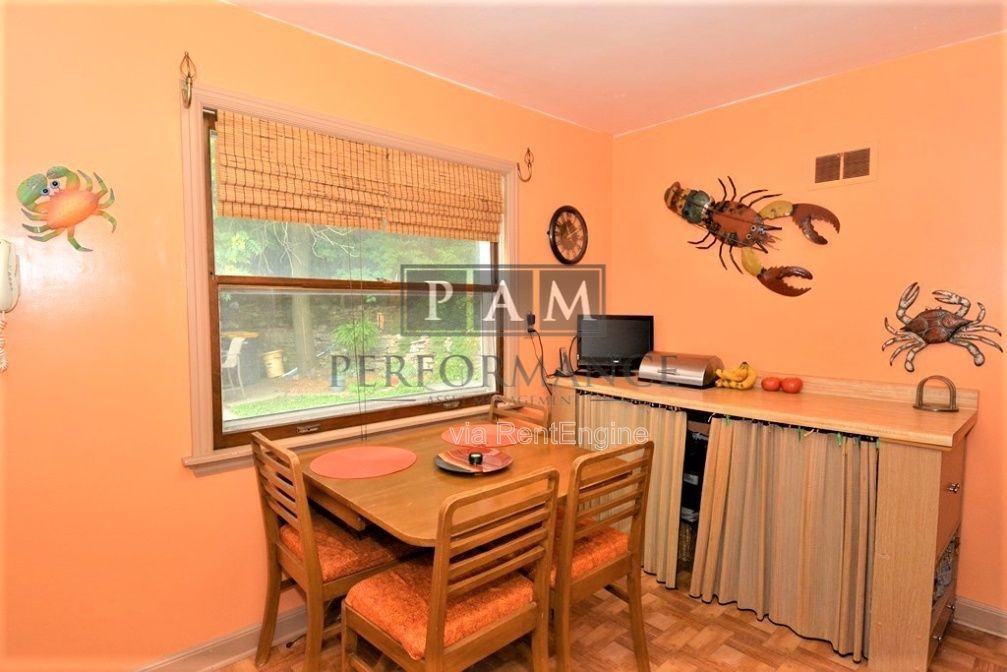6745 Hillside Ln - Photo 7 of 11