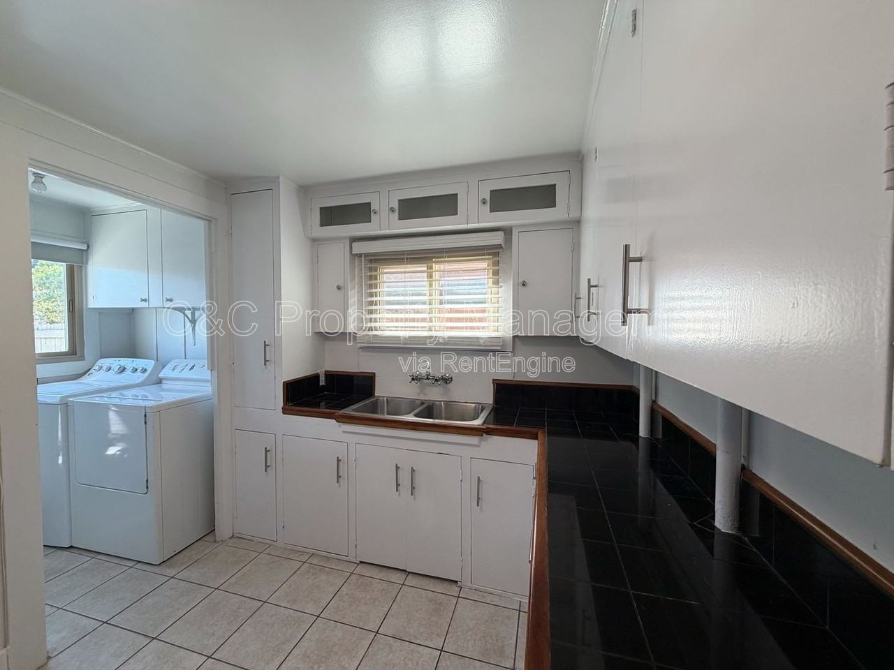 2263 Soto St - Photo 3 of 14