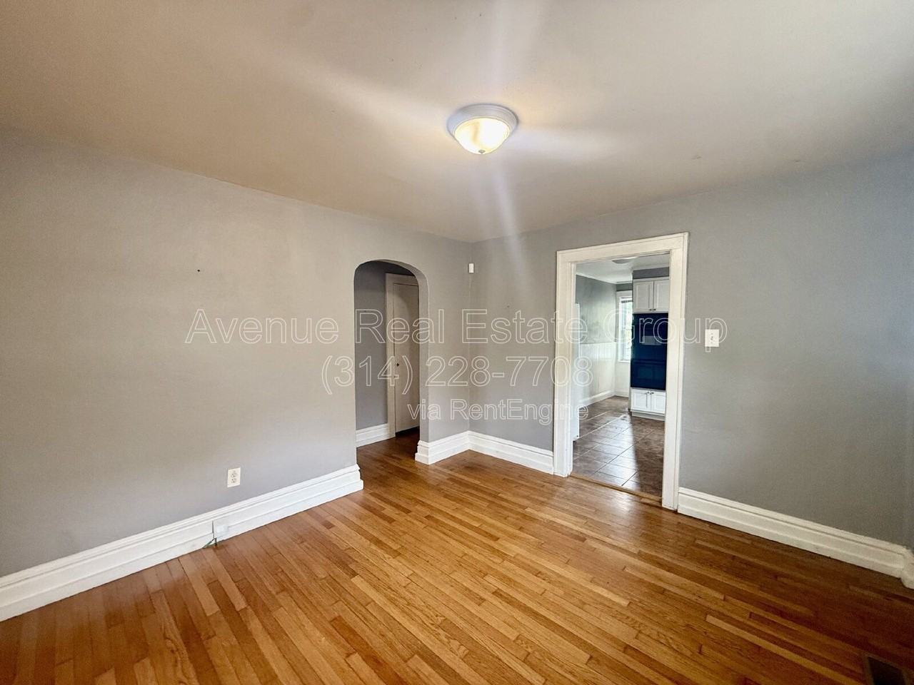 5246 Chippewa St - Photo 4 of 9