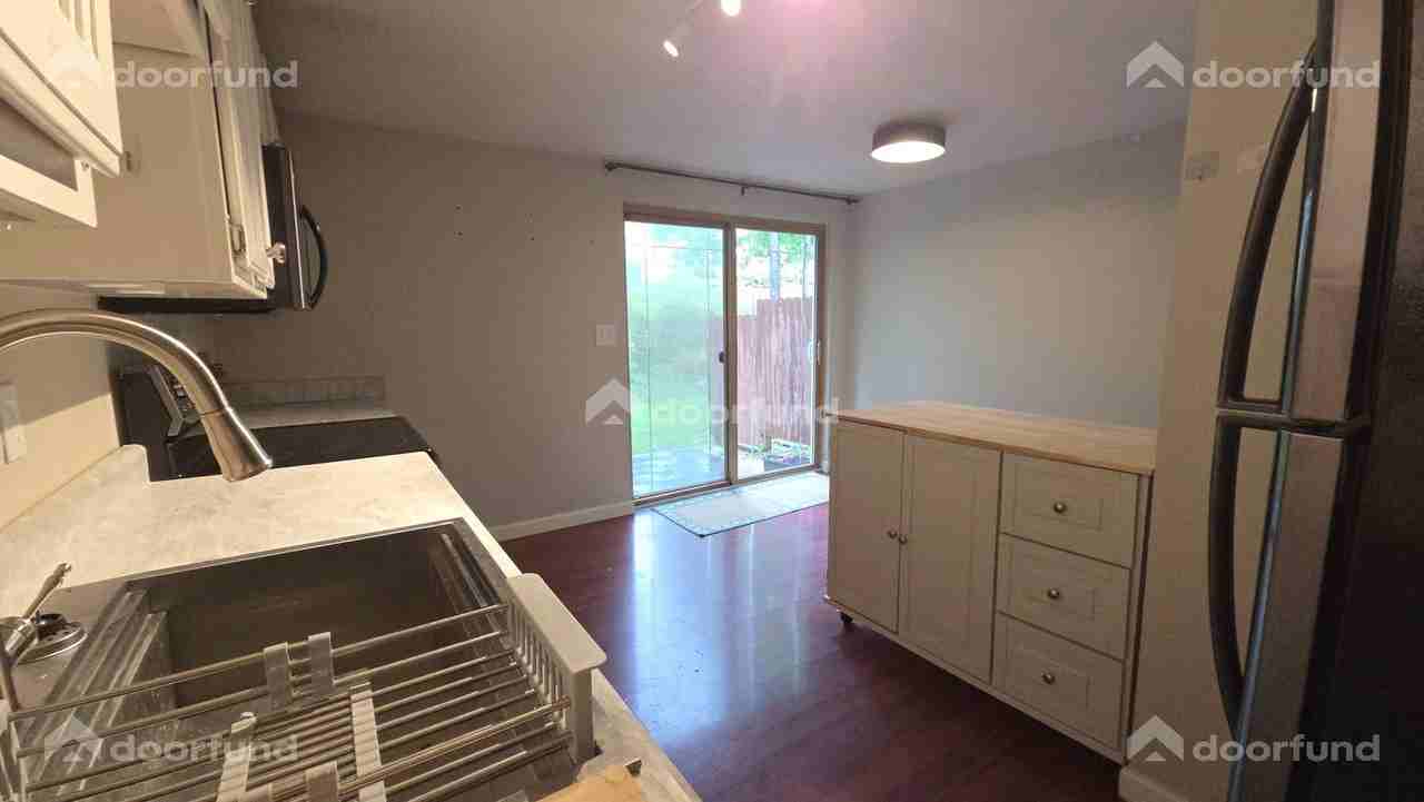 133 Green St #2 - Photo 2 of 19