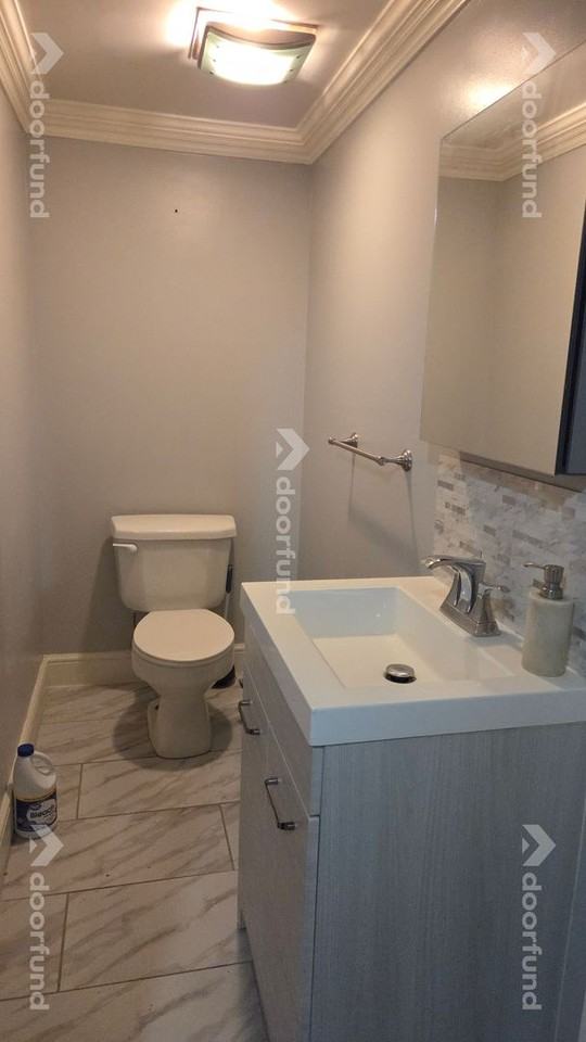 133 Green St #2 - Photo 5 of 19