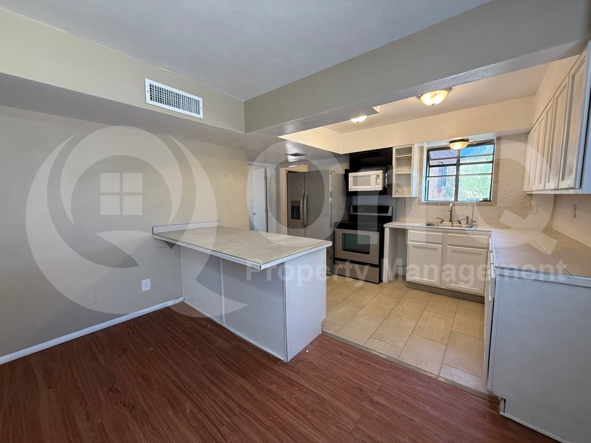 2140 W Window Rock Dr - Photo 4 of 32