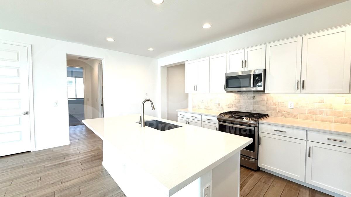 14765 W Sand Hills Rd - Photo 5 of 28