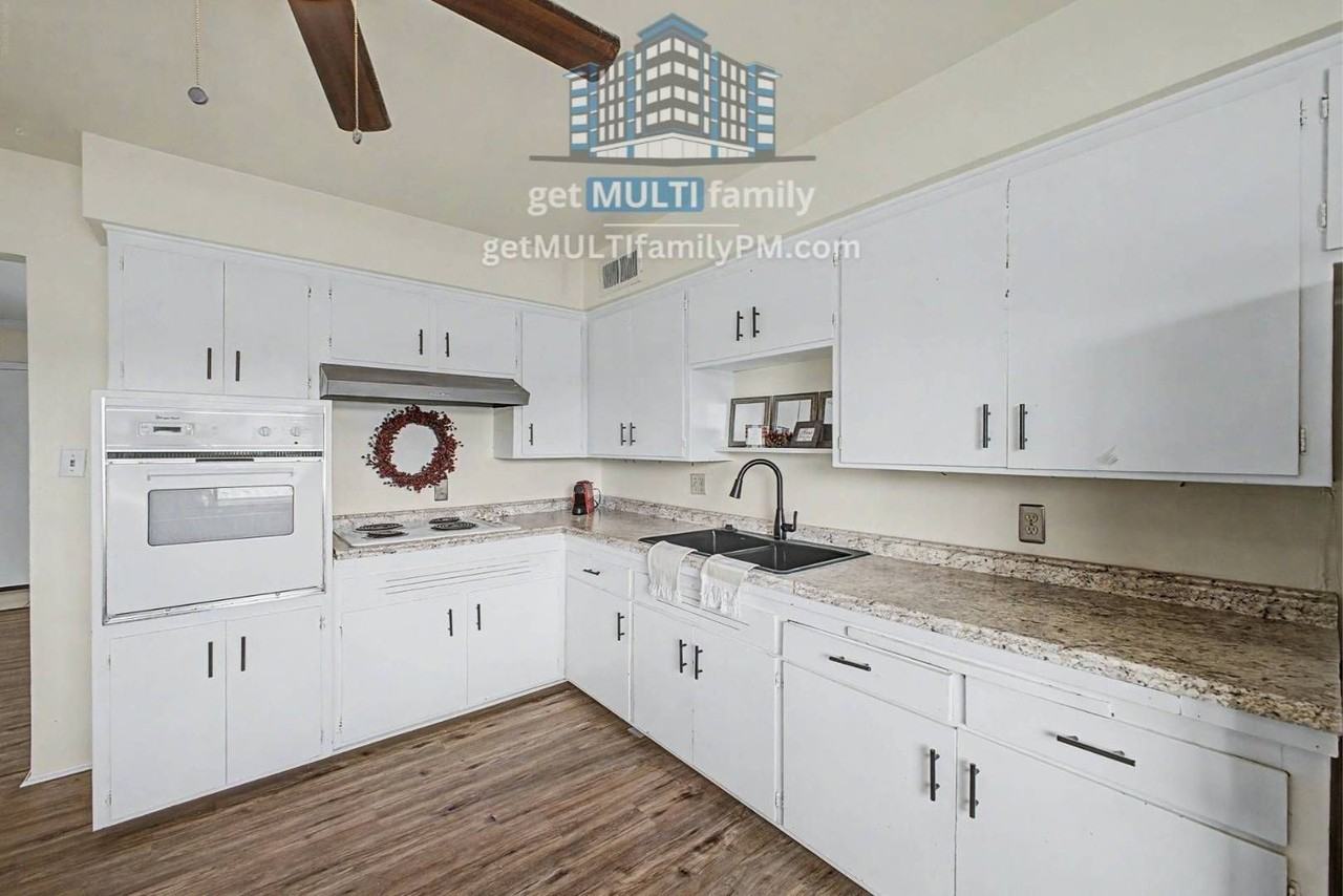 4325 N 26th St #13 - Photo 4 of 22