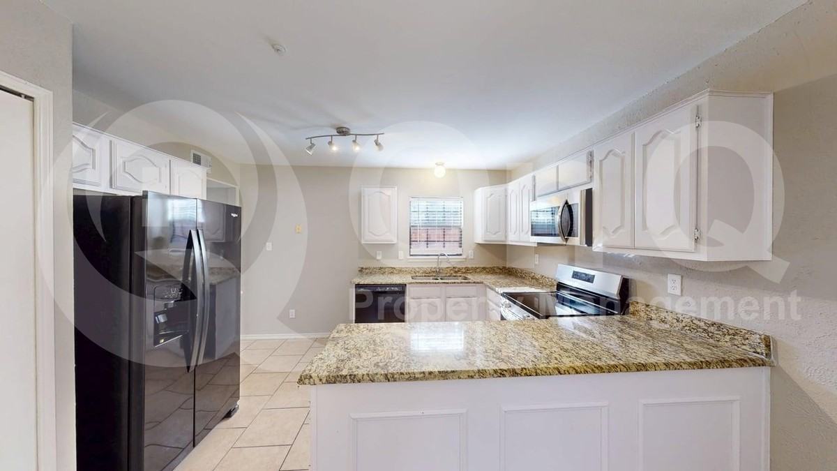 600 Canyon Side Way - Photo 2 of 27