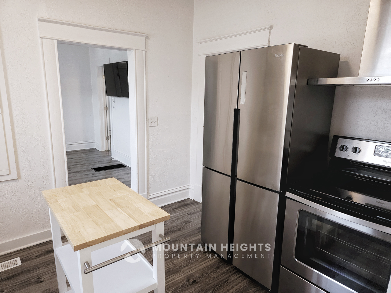 1074 E Kensington Ave - Photo 6 of 25