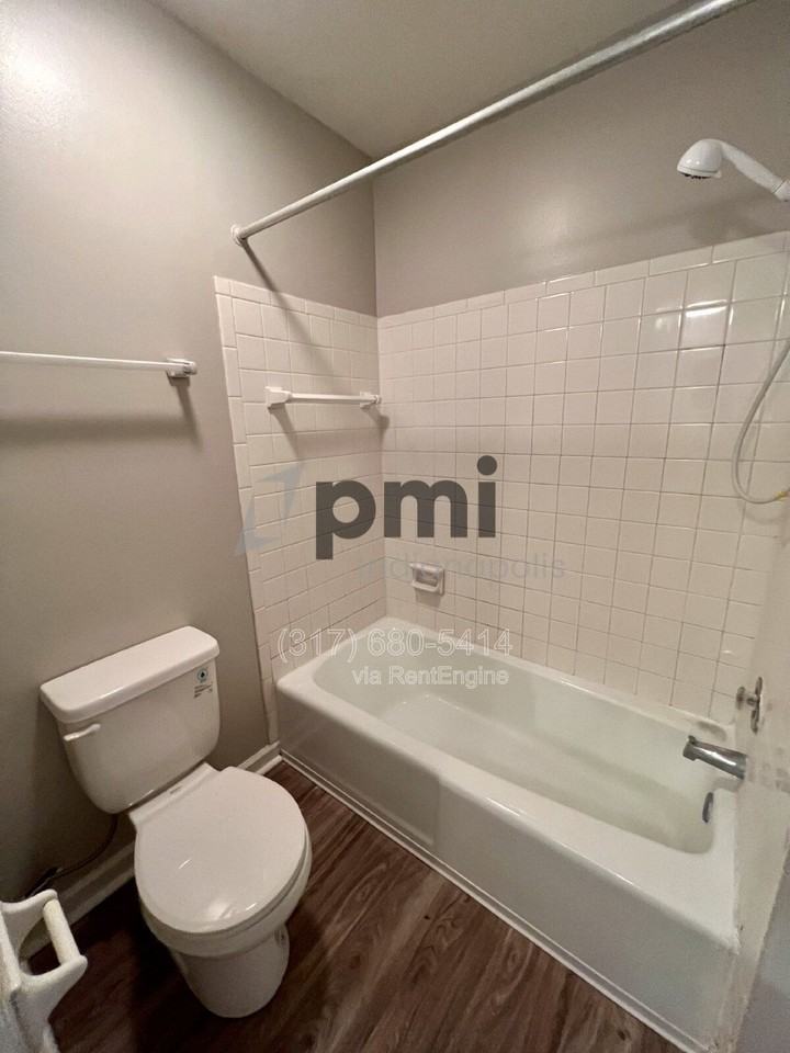 3031 E 47th St #E - Photo 3 of 29