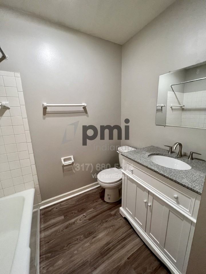 3031 E 47th St #E - Photo 4 of 29