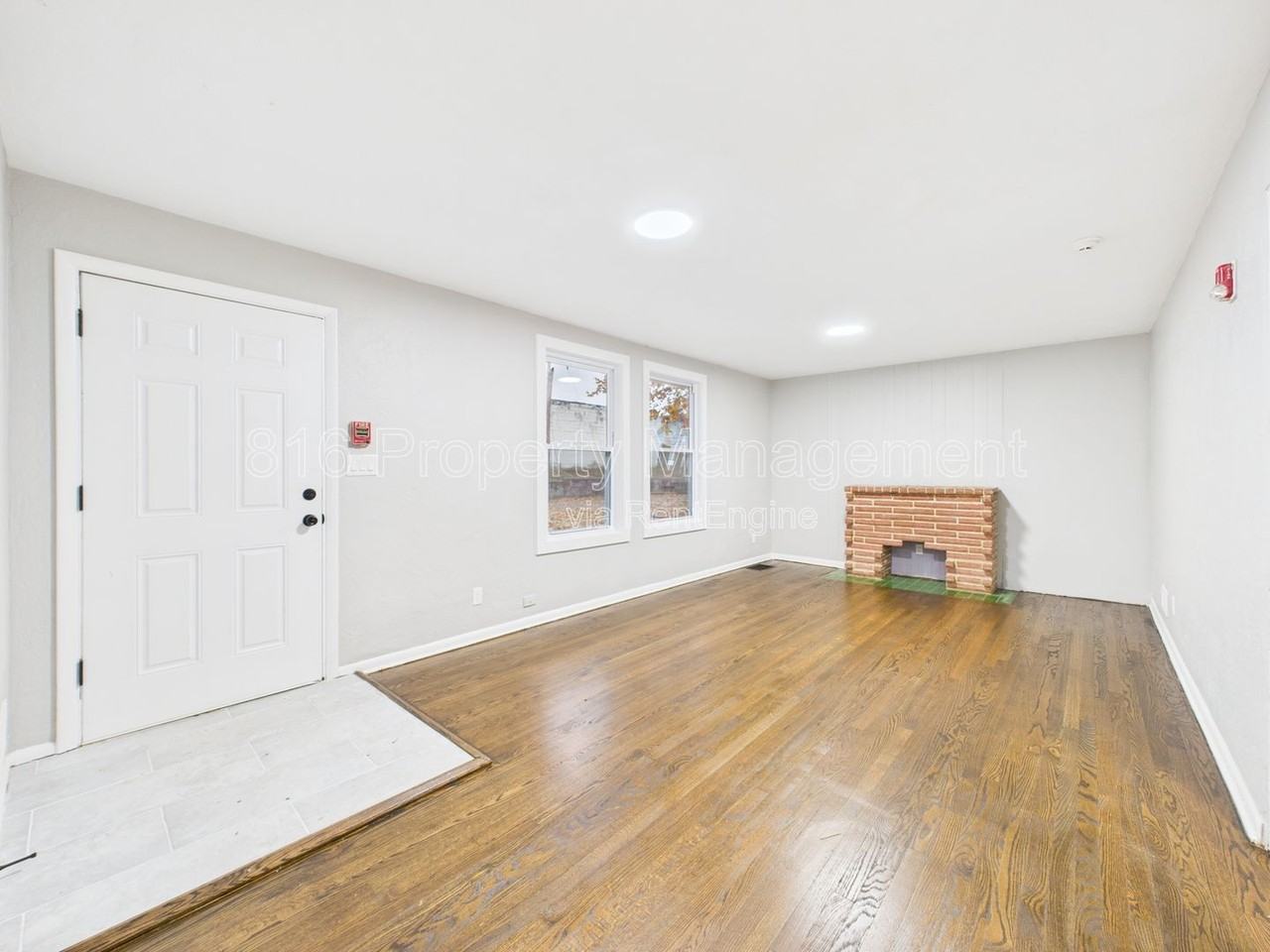 7560 Prospect Ave #G - Photo 4 of 15