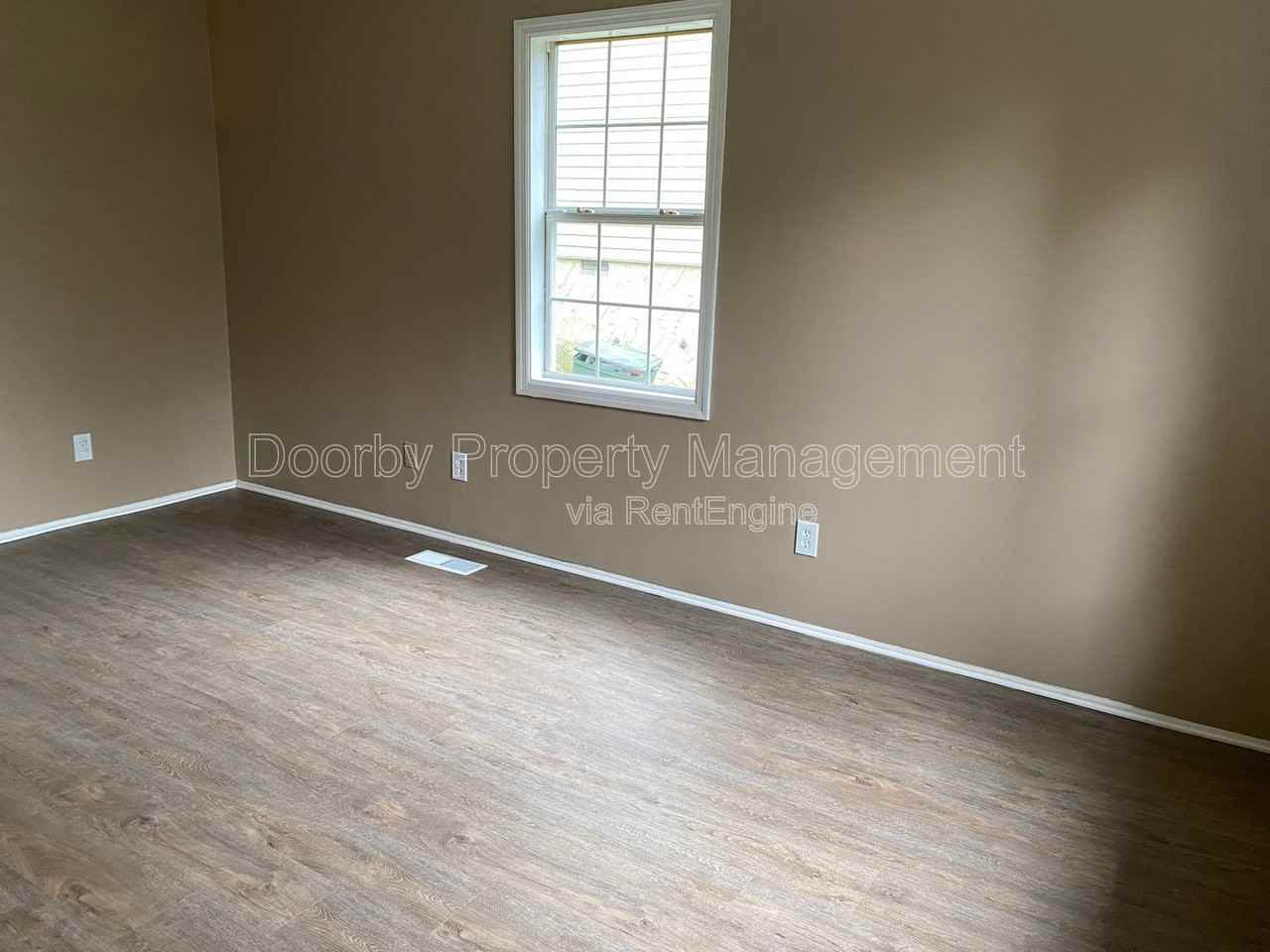 3916 Blanchard St - Photo 5 of 12