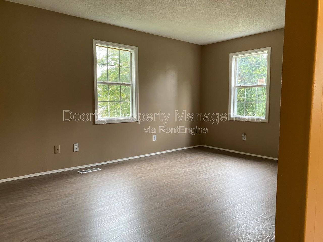 3916 Blanchard St - Photo 6 of 12