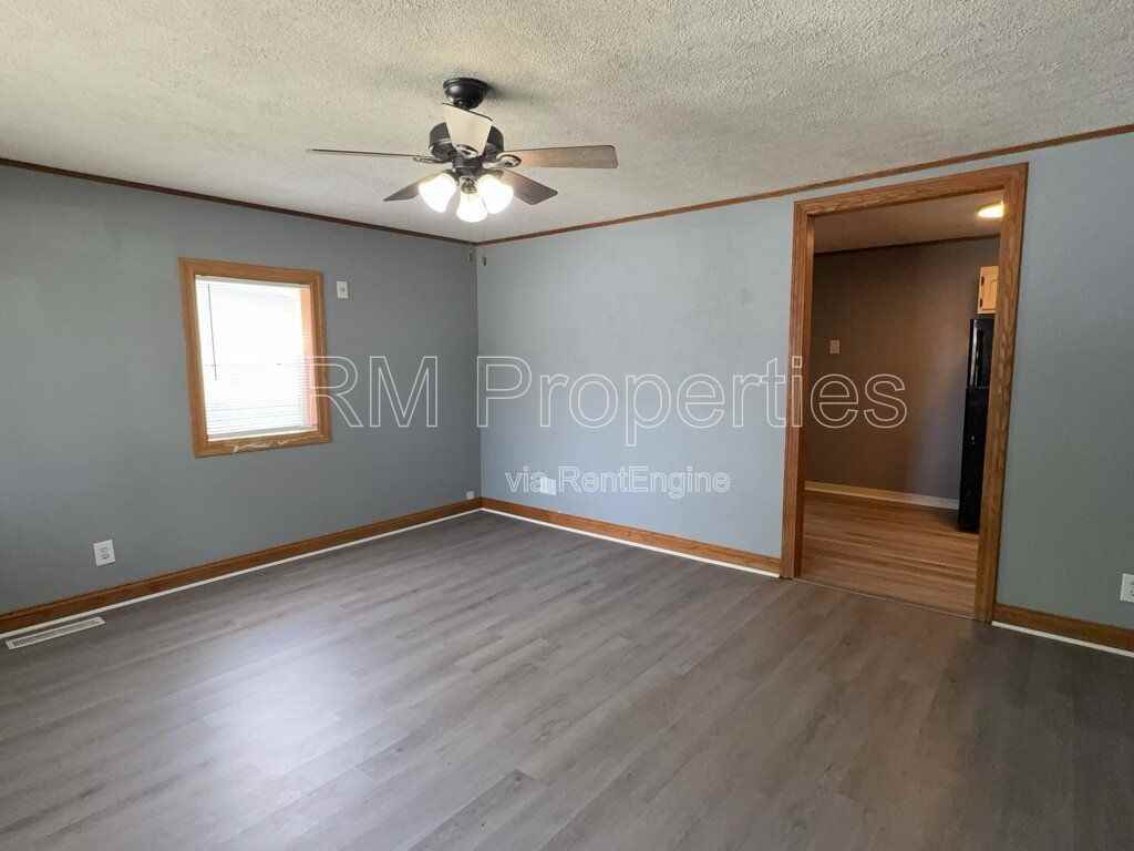 5005 Council Ring Blvd - Photo 3 of 23