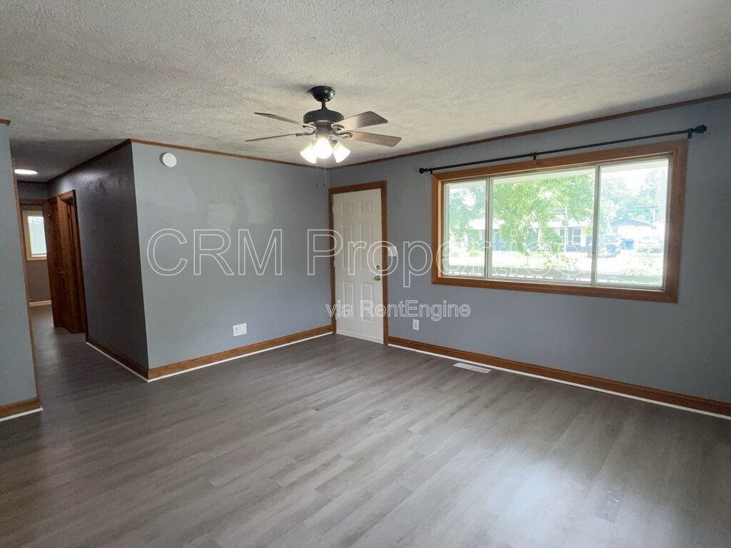 5005 Council Ring Blvd - Photo 4 of 23