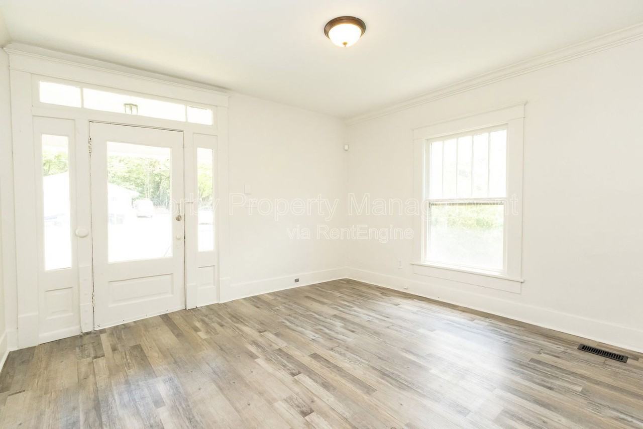 3207 Curtis St - Photo 2 of 17
