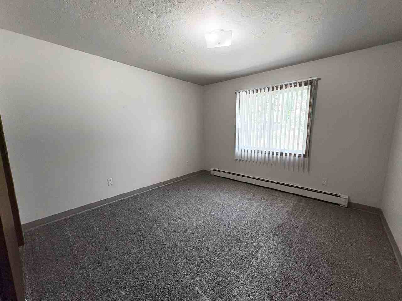 Royal Suites Apartments on Minot's North Hill - Photo 6 of 9