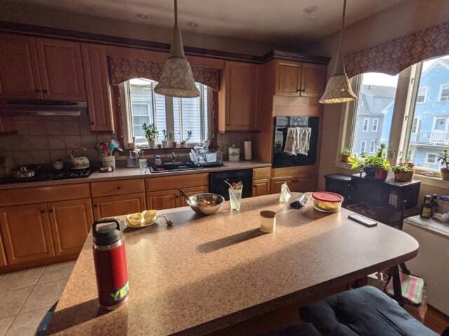 11 Lowden Ave #2 - Photo 4 of 11