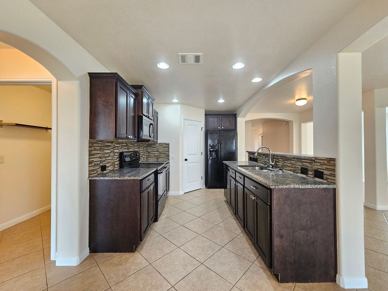 304 W Libra Dr - Photo 7 of 25