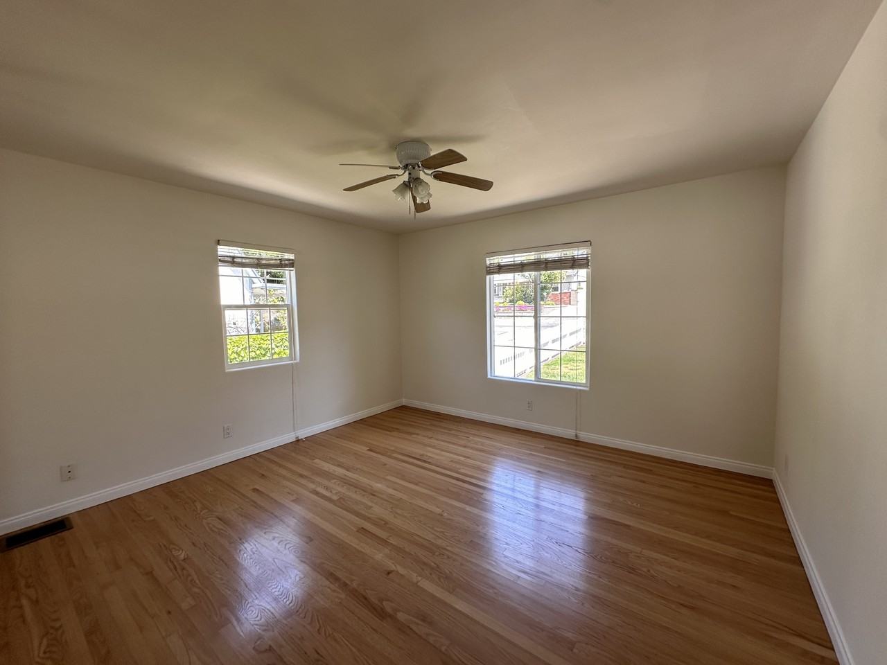 3128 Altura Ave - Photo 6 of 50