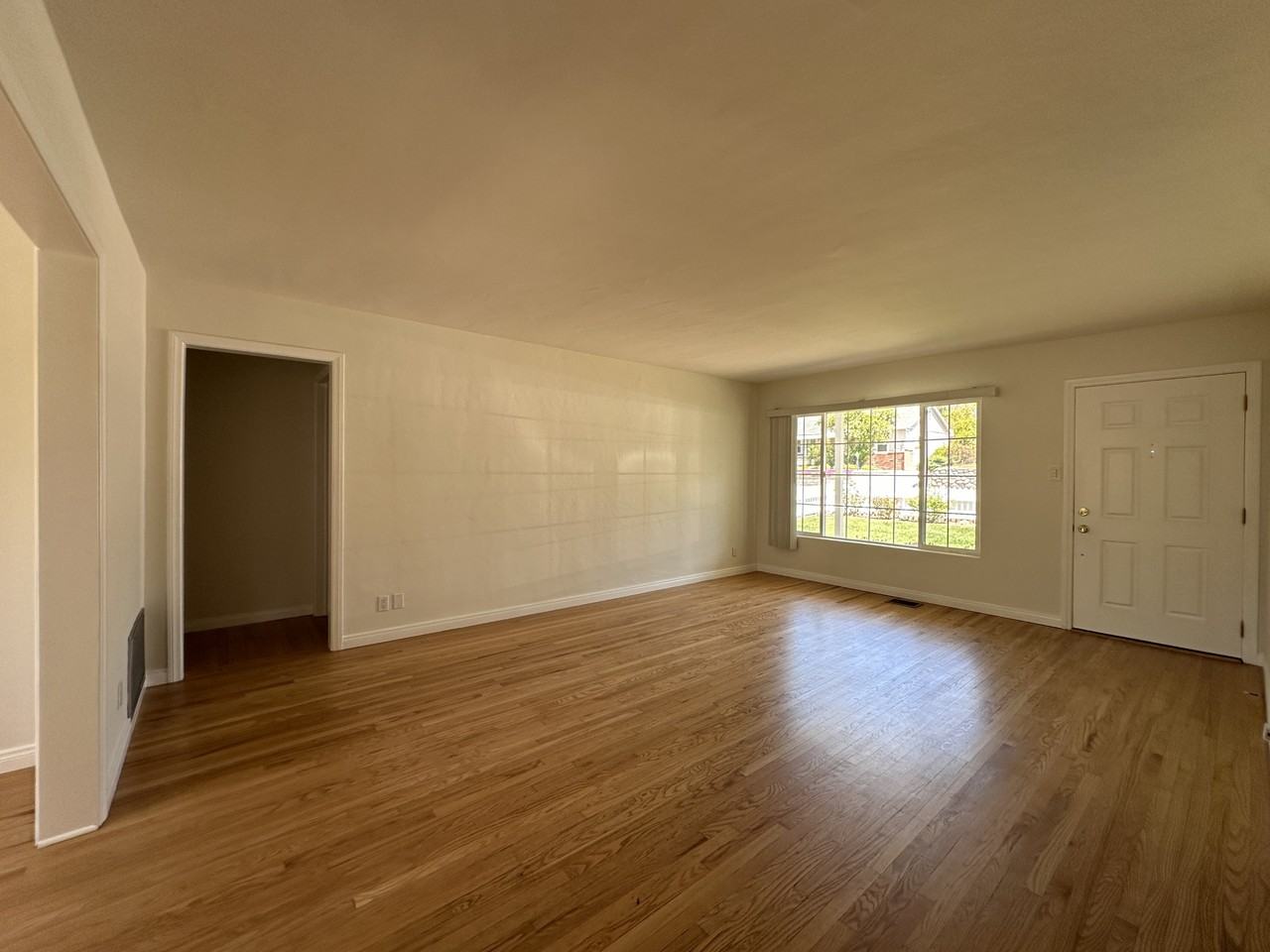 3128 Altura Ave - Photo 2 of 50