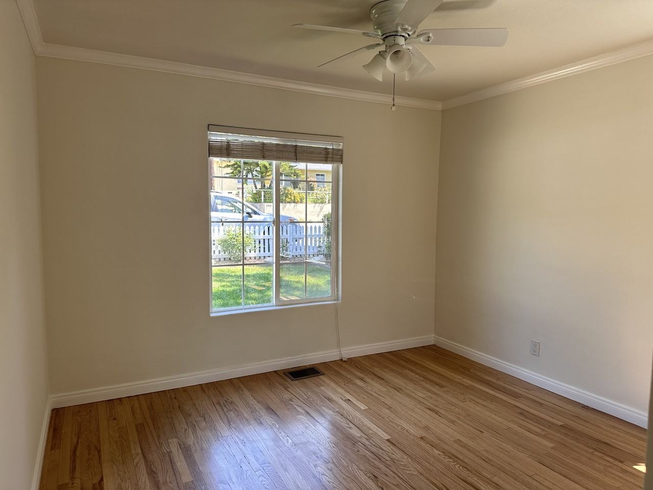 3128 Altura Ave - Photo 5 of 50