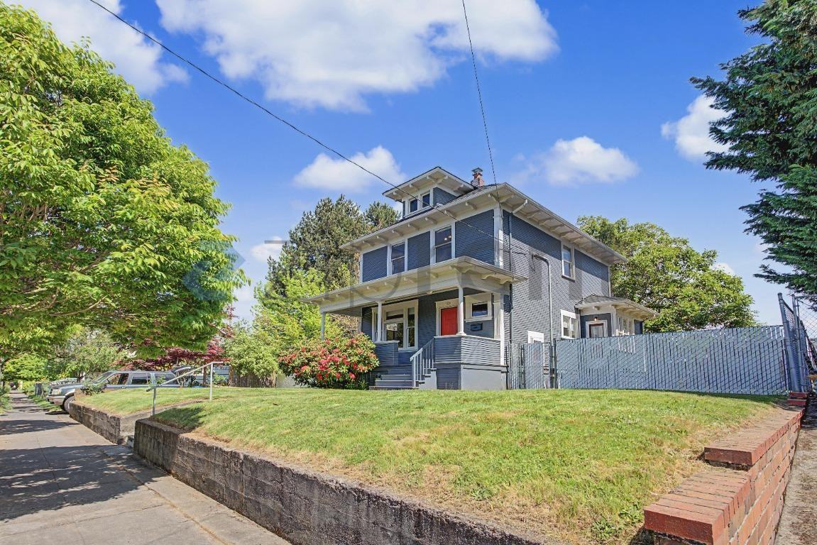 7820 N Van Houten Ave - Photo 2 of 30