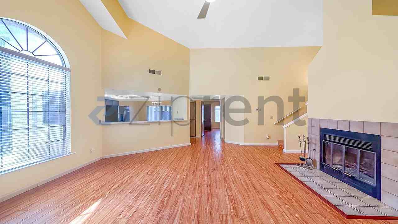 5490 N West Ave #104 - Photo 4 of 19
