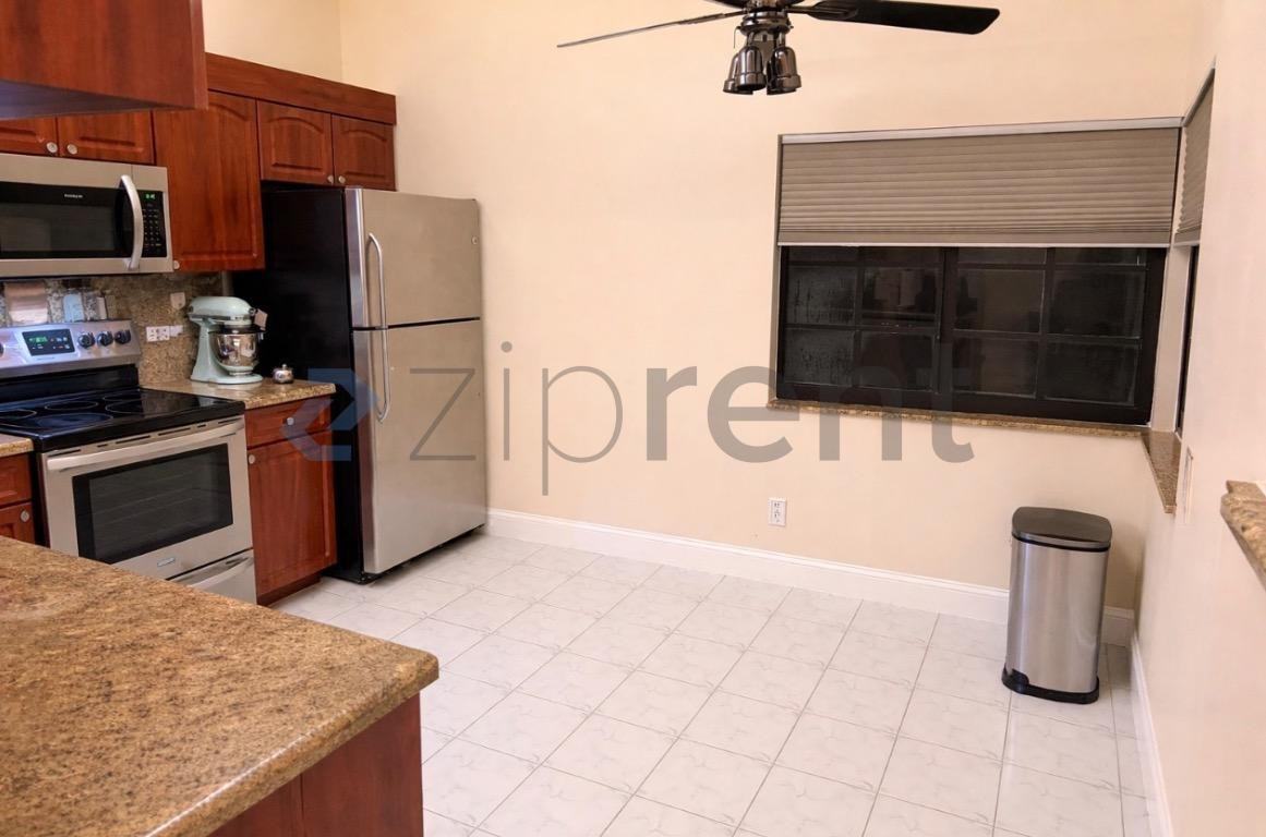 5140 Nw 11th Dr - Photo 5 of 41