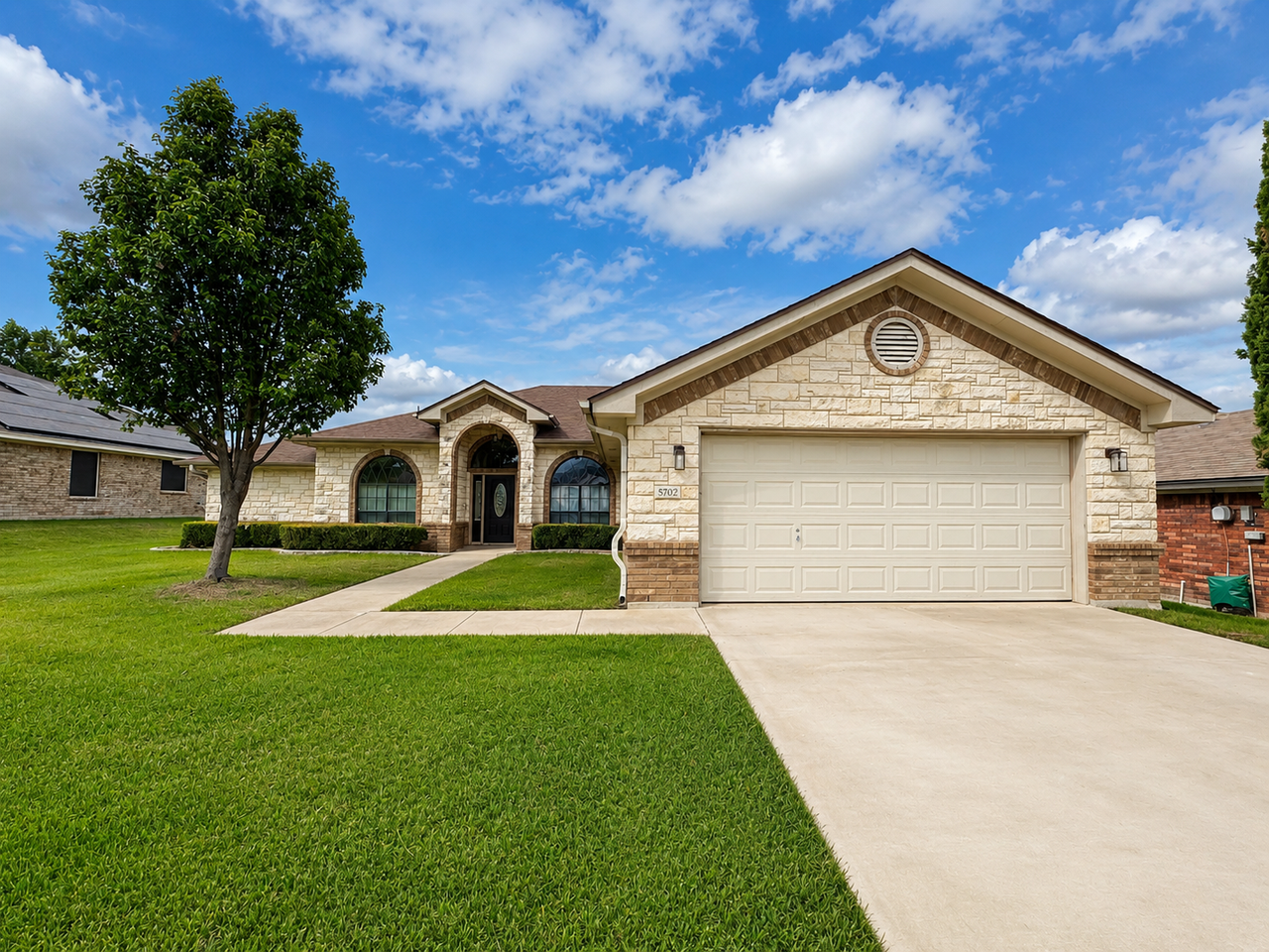 5702 Graphite Dr - Photo 2 of 41