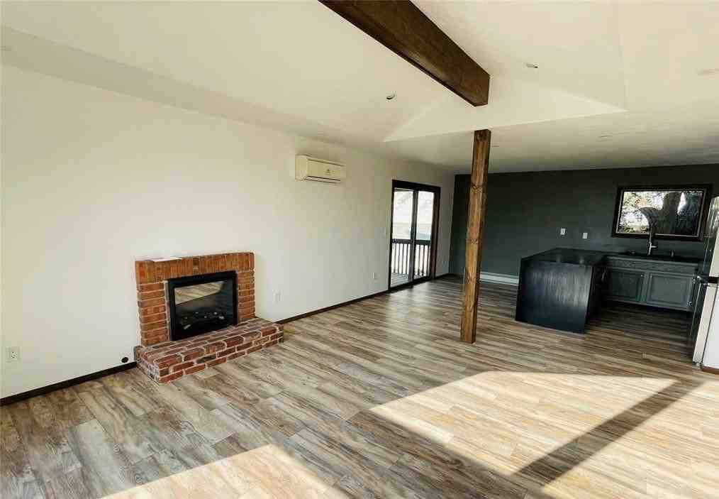 901 S Black Ave - Photo 5 of 15