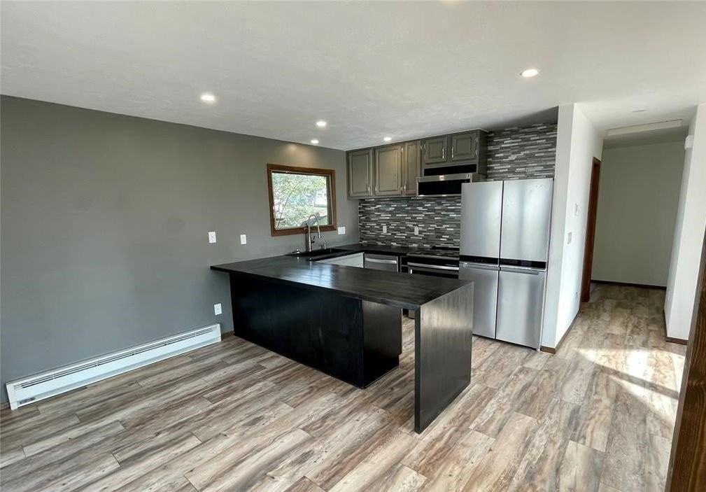 901 S Black Ave - Photo 6 of 15