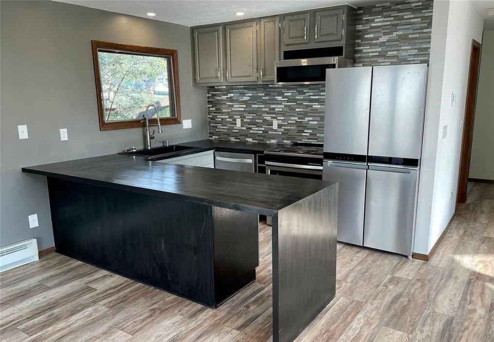 901 S Black Ave - Photo 7 of 15