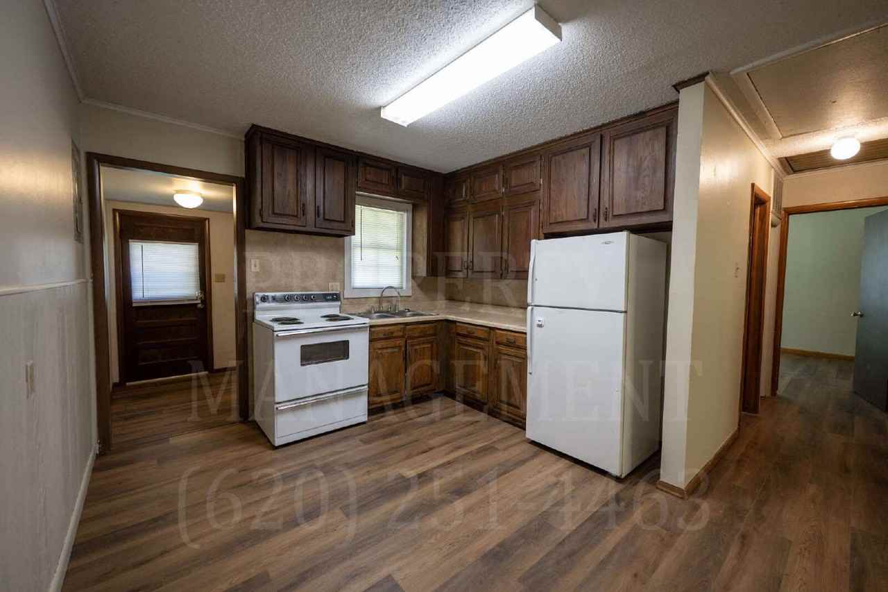 702 Cline Rd - Photo 3 of 19