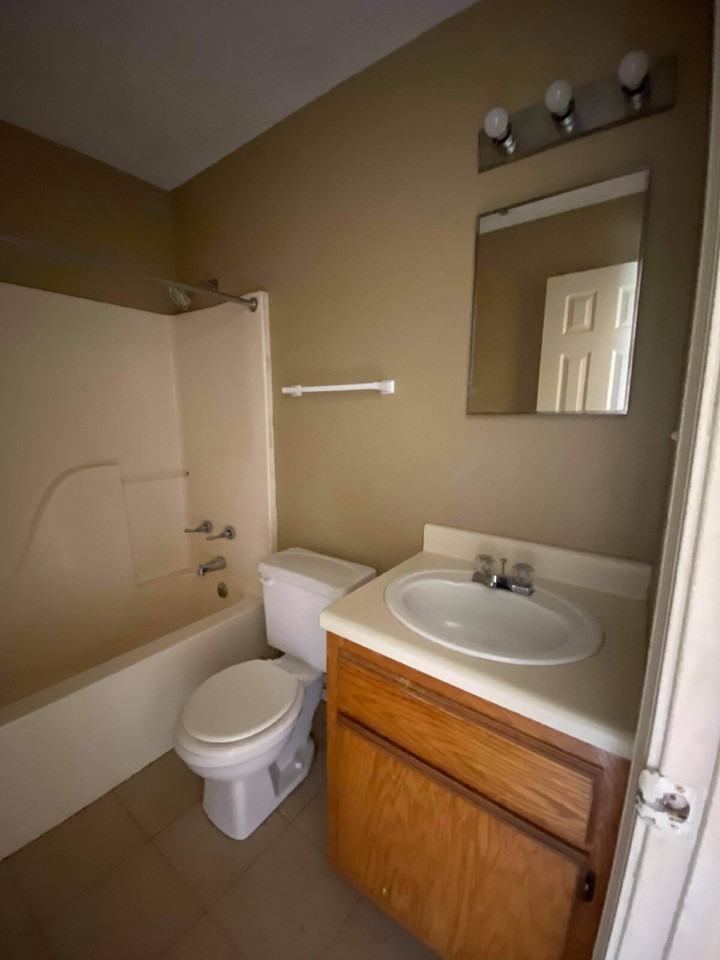689 Jill Ln #A - Photo 6 of 6