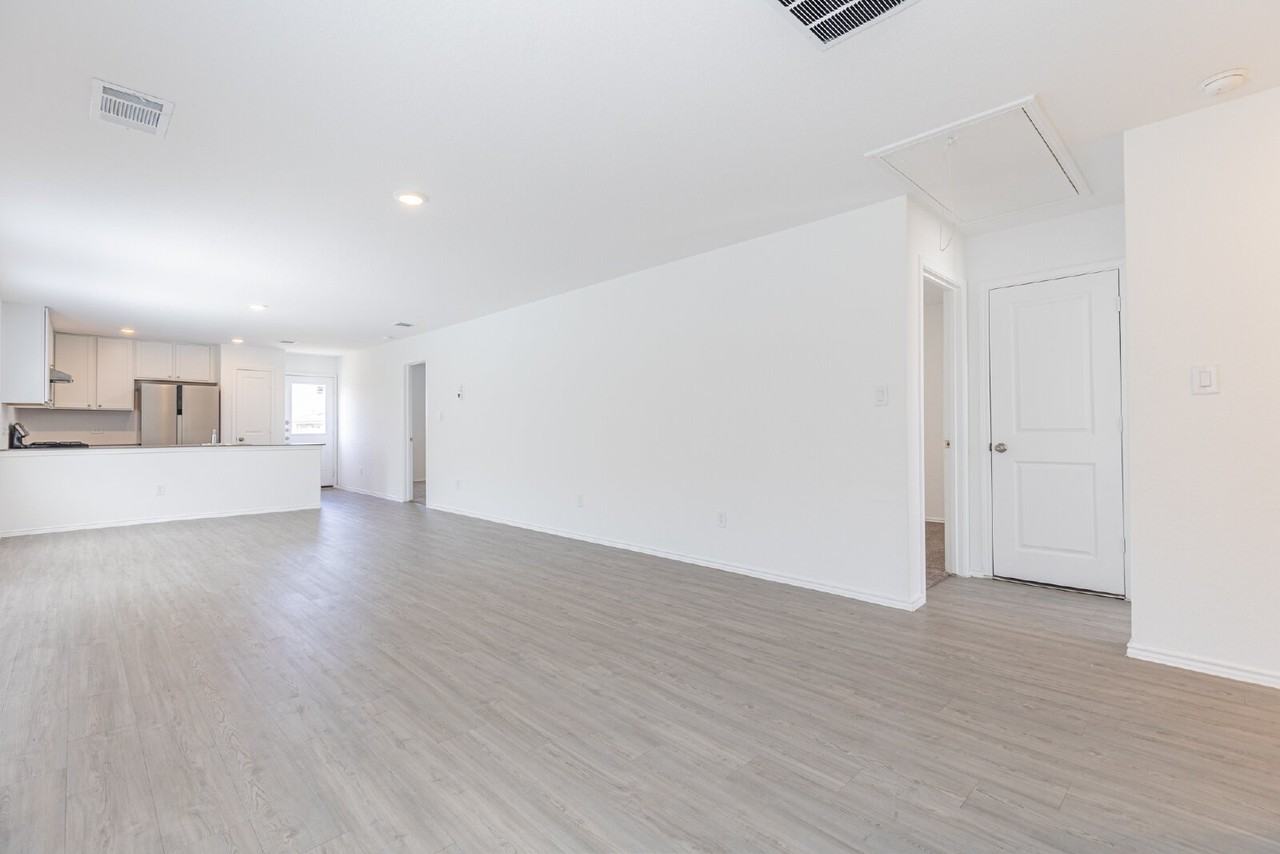 12932 Lake Fryer - Photo 4 of 29
