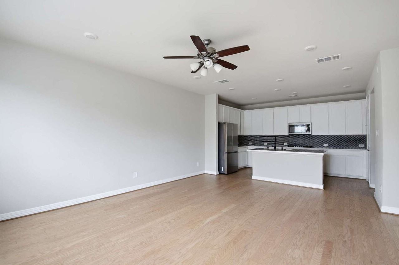 9406 Caddo Ridge Ln - Photo 4 of 16