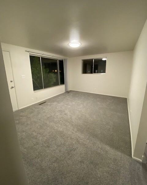 470 W 1875 N - Photo 2 of 18